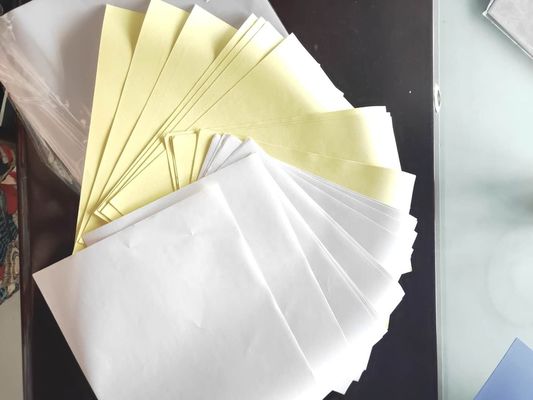 Carta adesiva per adesivi a metallo caldo non rivestita per rivestimento in PE e facile applicazione