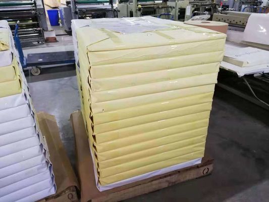 Ordine su misura accettato Carta autoadesiva colata fusa per imballaggi di etichette