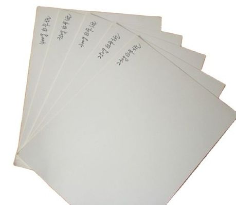 Carta a cartone duplex di tipo 250g C2S con rivestimento artistico stampato per soluzioni di marchio cosmetico
