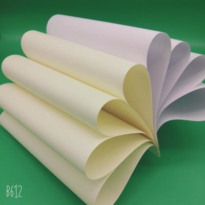 68 gm a 118 gm Carta di legno senza legno a colori cremosi per la stampa offset da Baiyun Mill