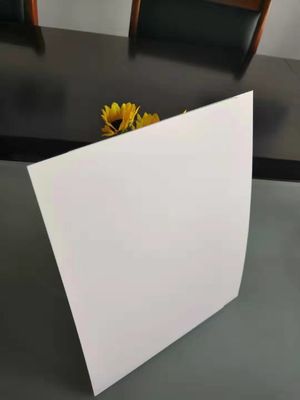 Rivestimento a lato unico 250g300g Pulpa chimica-meccanica Cartone pieghevole per cartoline