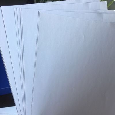 Carta offset senza legno a due facce non rivestita, al massimo con pasta di legno vergine
