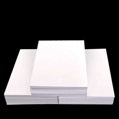 Carta di cartone pieghevole in cartone d'avorio con materiale di rivestimento in PVC e stile virgin pulp